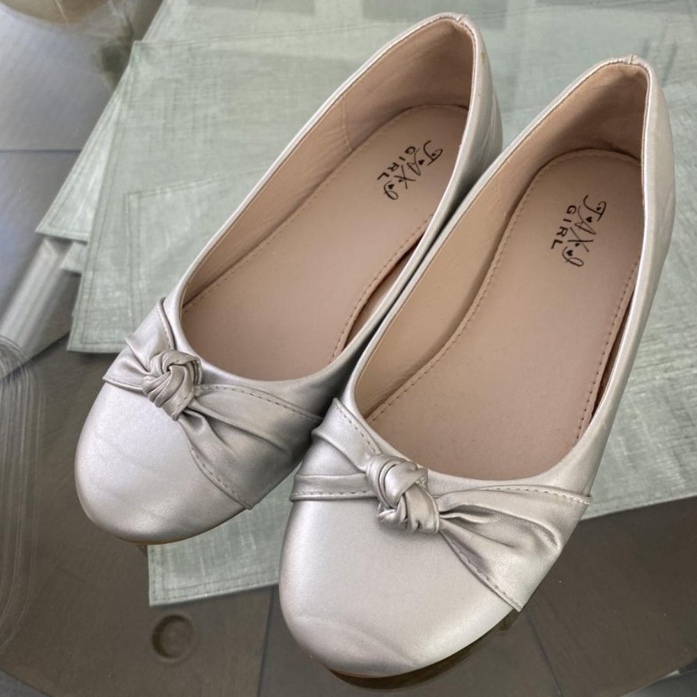 KIDS TAXI GIRL silver bow ballerina shoes